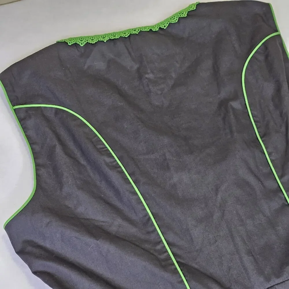 Scarlet Darkness Dirndl Dress XL Costume Bavarian Oktoberfest German Black Green - Picture 13 of 16